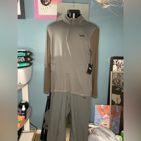 SPORT VENT HALF-ZIP PULLOVER - Picture 1 of 7
